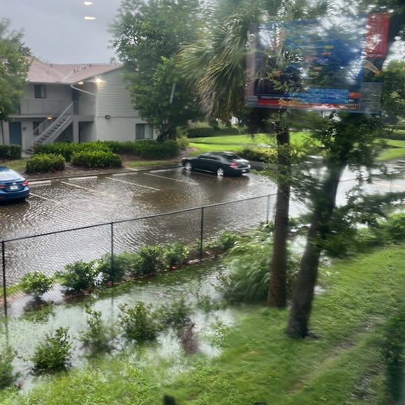 🌀HURRICANE MILTON IS COMING STRAIGHT FOR US IN BRADENTON,FL. - Picture 1 of 7